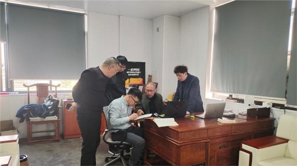 向科瑪森技術(shù)工作者致敬：堅(jiān)持不懈的努力鑄就輝煌明天