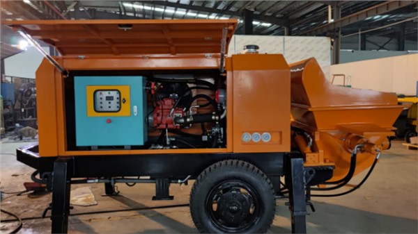 冬季混凝土輸送泵的日常維護(hù)保養(yǎng)需要注意哪些方面？