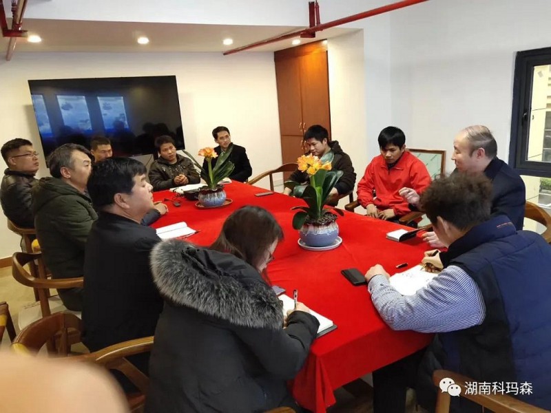 愛(ài)別等、孝別遲；您陪我長(zhǎng)大，我陪您到老