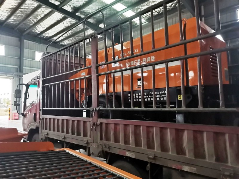 2022年3月4日，科瑪森50細石混凝土泵K5L發(fā)貨貴州，感謝王總信任科瑪森，選擇科瑪森。